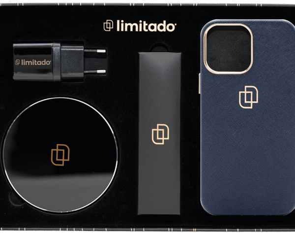 Tillbehörspaket – iPhone 13  – Midnattsblå Saffiano